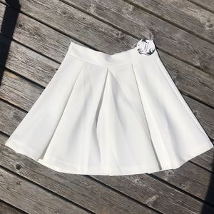 NWT Sabo Skirt white pleated skirt